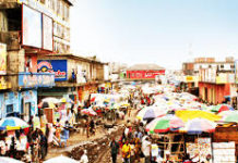 COMMUNE DE KASA-VUBU : Grâce à la campagne de civisme fiscal menée par la CCM, un réseau mafieux des bénéficiaires de la patente au marché Gambela démantelé.